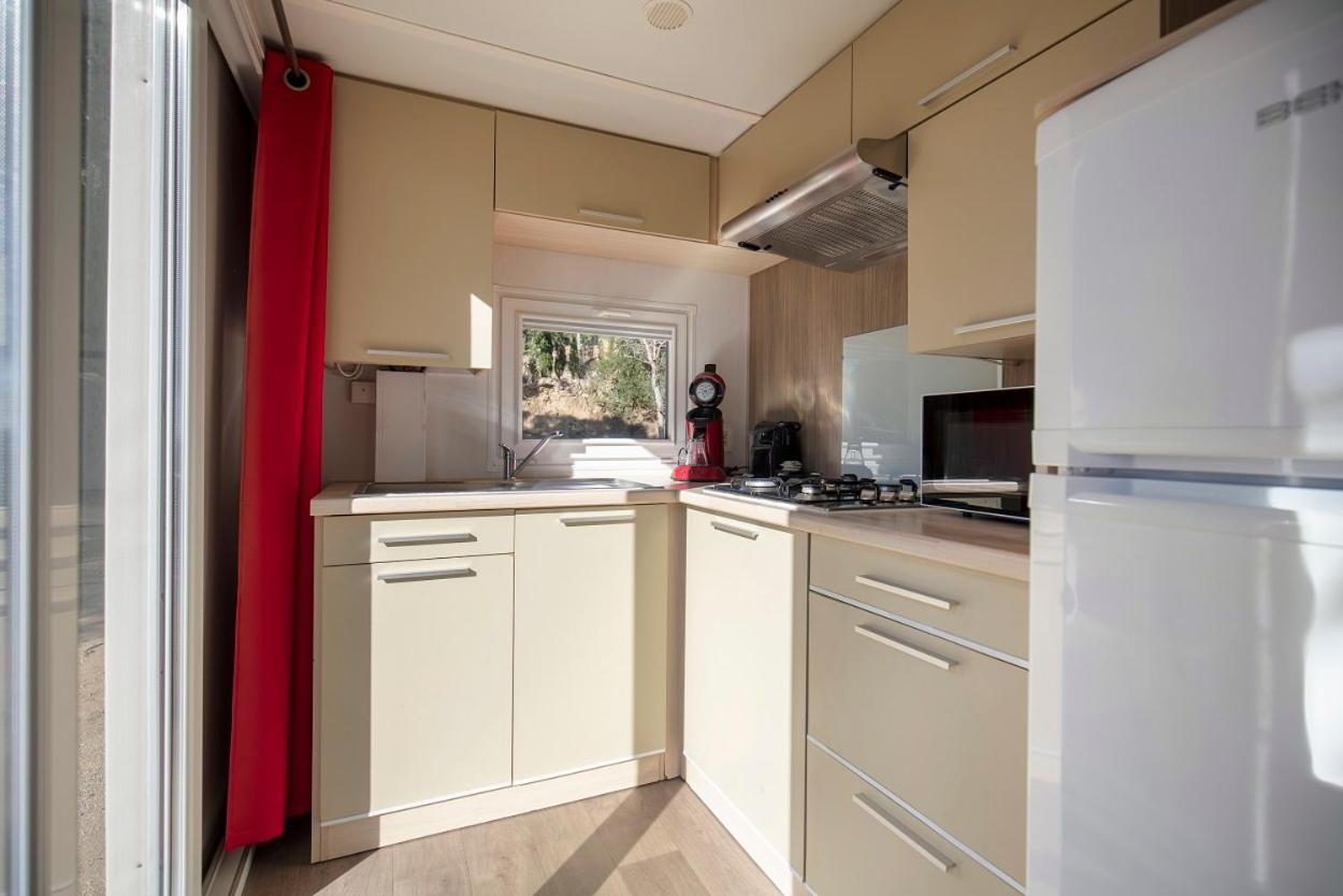 Hostal Rural Can Pau Cantallops 部屋 写真